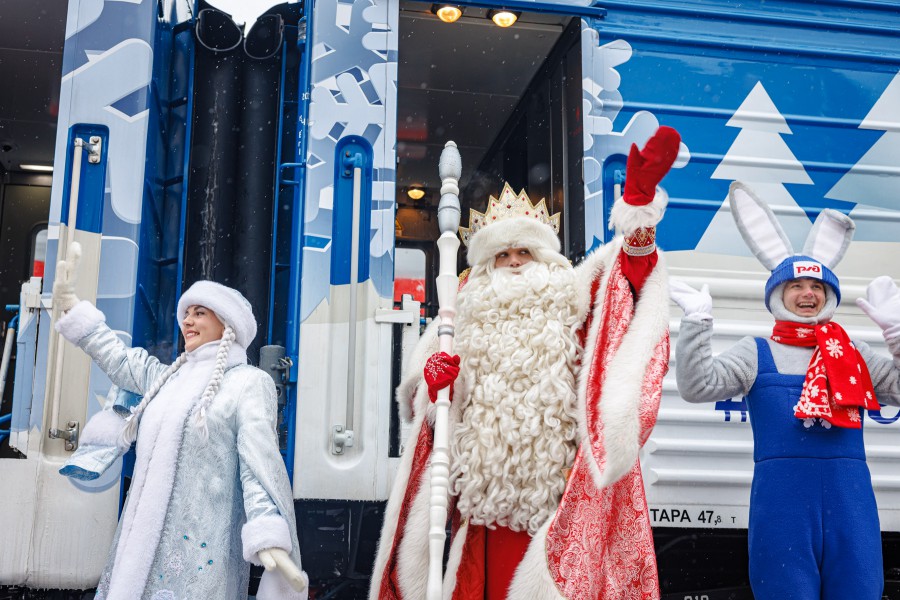 Дед Мороз отправился в новогодний тур Дед Мороз отправился в новогодний тур