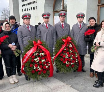 Памяти героев