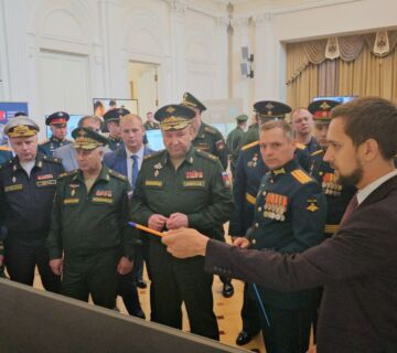 Экспозиция ПЧ-2ИССО заинтересовала замминистра Обороны РФ Экспозиция ПЧ-2ИССО заинтересовала замминистра Обороны РФ