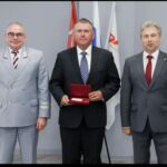Почет и безупречный труд