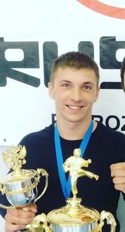 Стальная магистраль - его судьба Стальная магистраль - его судьба